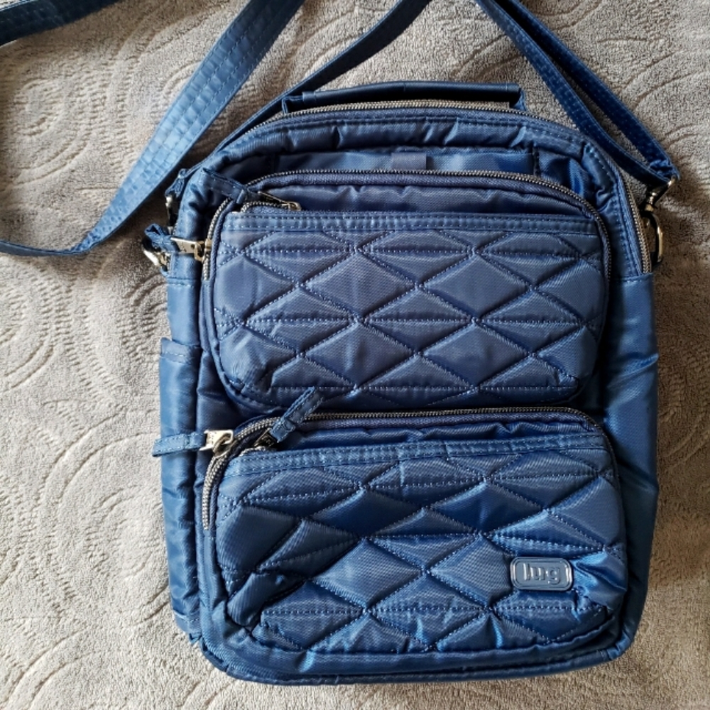 Lug Navy Blue Compass